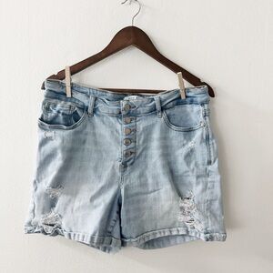 Judy blue light wash shorts size XL